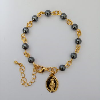 Pin by Rosa Craveiro Medeiros on Purse charms | Praying the rosary, Rosary,  Praying the rosary catholic